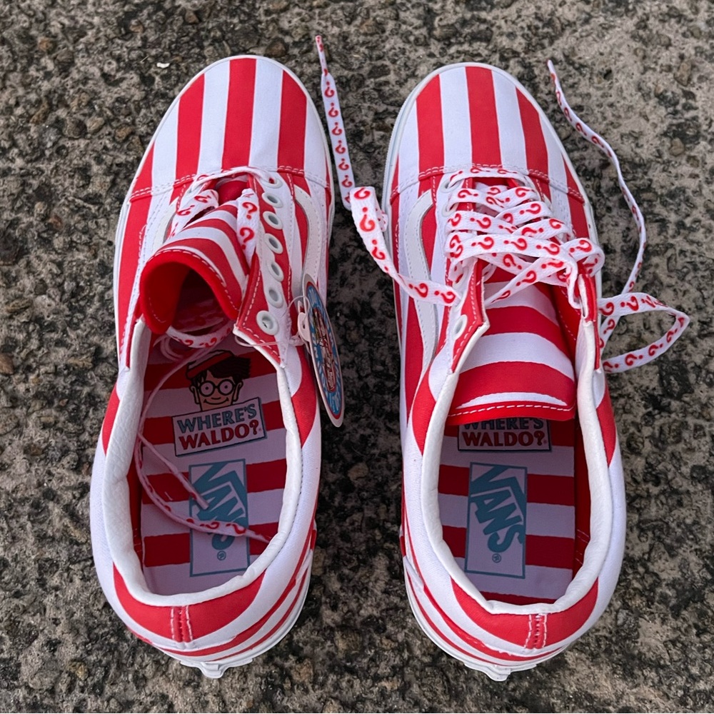 Where’s Waldo? Old Skool Vans - Picture 7 of 11